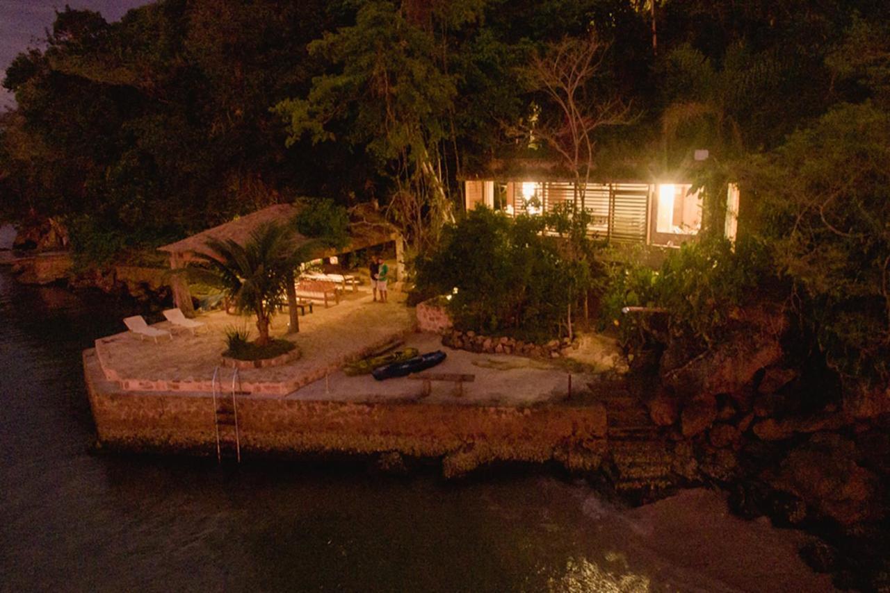 Refugio Na Frente Do Mar Em Ilha De Araujo Villa Paraty Exterior photo